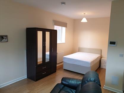 1 Bed Flat, Green Lane, DE1