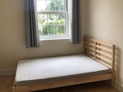 Room in a Shared Flat, Raynald House, SW16
