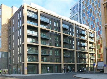 2 Bed Flat, Enterprise Way, SW18
