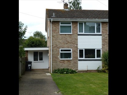 4 Bed Semi-Detached House, St. Michaels Place, CT2