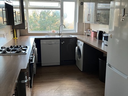 2 Bed Flat, Hayes, UB3