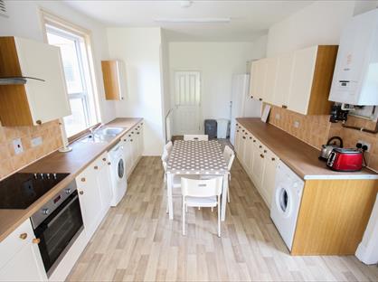 5 Bed Detached House, Nortoft Road, BH8