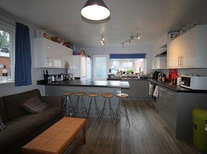 5 Bed Semi-Detached House, Harrison Road, SO17