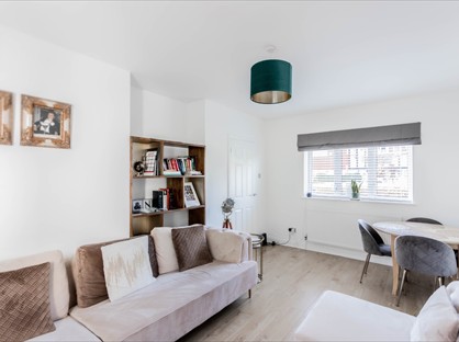 2 Bed Terraced House, Arsenal Road, SE9