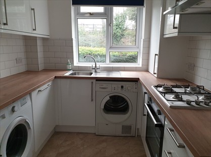 2 Bed Flat, Courtlands, SL6
