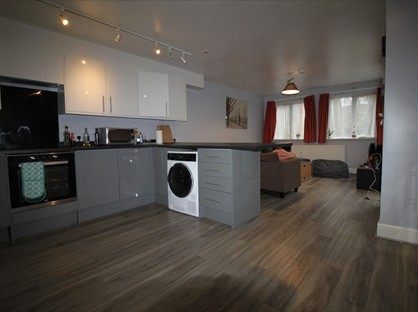 5 Bed Terraced House, Broad Green, SO14