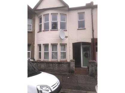 2 Bed Flat, Chase Road, SS1