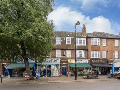 3 Bed Flat, Kenmure Mansions, W5