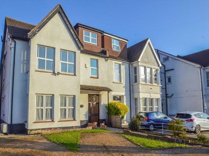 2 Bed Flat, Crowstone Road, SS0