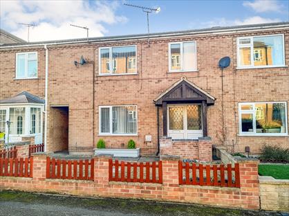 4 Bed Terraced House, Carnarvon Close, NG13