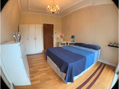 Room in a Shared House, Barlow Road, W3