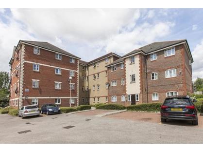 2 Bed Flat, Stern Close, IG11