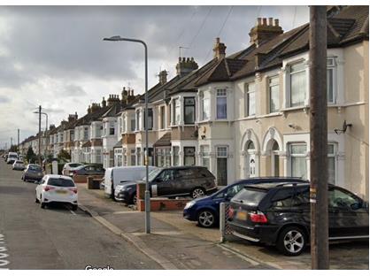 4 Bed Terraced House, Blythswood Road, IG3