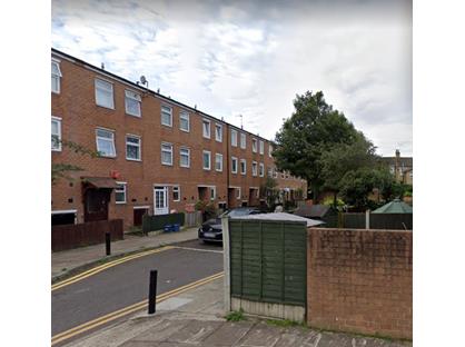 4 Bed Terraced House, Lyneham Walk, E5
