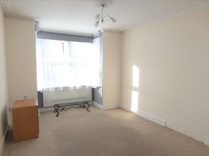 3 Bed Terraced House, Nicholes Road, TW3