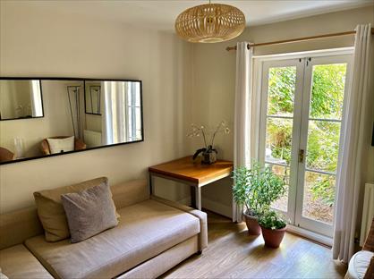 1 Bed Flat, Brackenbury Road, W6