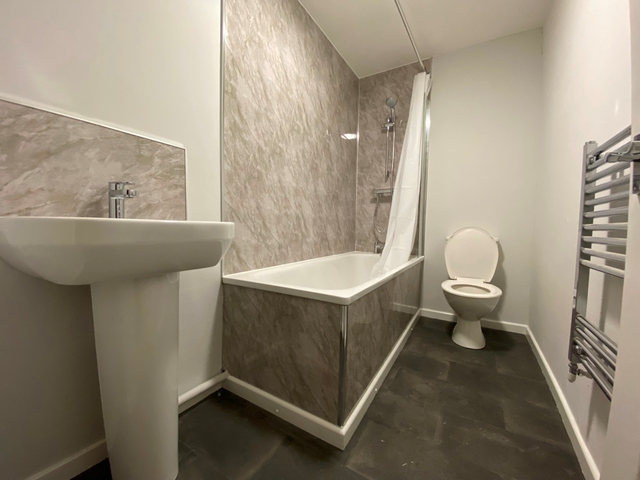 Eaglestone, Milton Keynes 2 Bed Terraced House, Hawkmoor Close, MK6