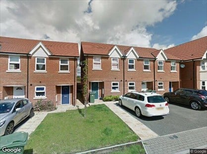 2 Bed Terraced House, Kings Avenue, TN23