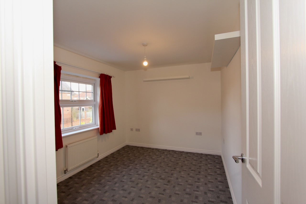 Shinfield, Reading 5 Bed Detached House, Oatlands Chase, RG2 To