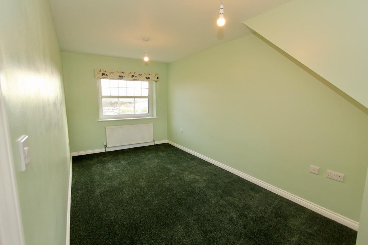 Shinfield, Reading 5 Bed Detached House, Oatlands Chase, RG2 To