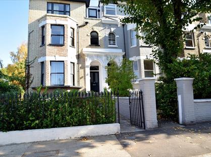 2 Bed Flat, Lordship Road, N16