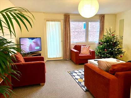 3 Bed End Terrace, Kirkby Close, CB4