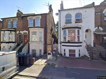 2 Bed Flat, Cromwell Road, LU3