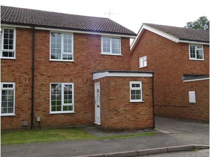 4 Bed Semi-Detached House, Southway, GU2