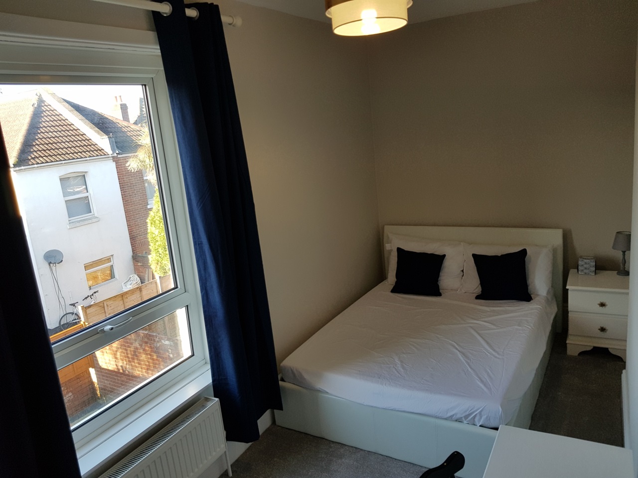 2 Bed Maisonette, Coventry Road, SO15 photo 3