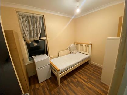 Room in a Shared House, Melbourne Road, E17