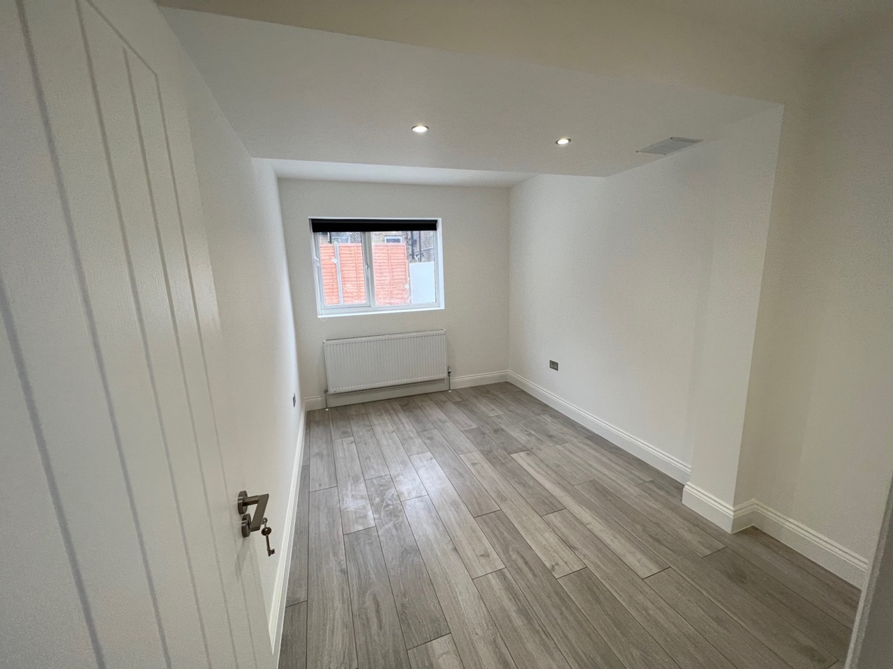 London 3 Bed End Terrace, Devonport Road, W12 To Rent Now for £