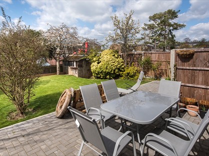 3 Bed Terraced House, Graceway, SG1