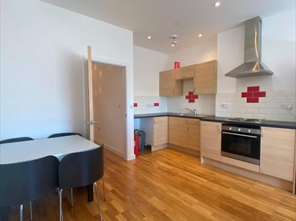 2 Bed Flat, Bronwydd Road, SA31