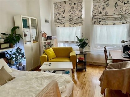 Studio Flat, Dalebury Road, SW17