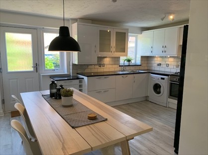 6 Bed Detached House, Nightingale Shott, TW20