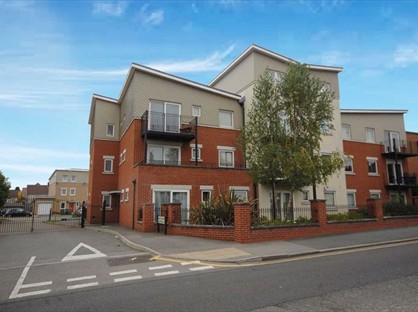 2 Bed Flat, West Gate Mews, WD18