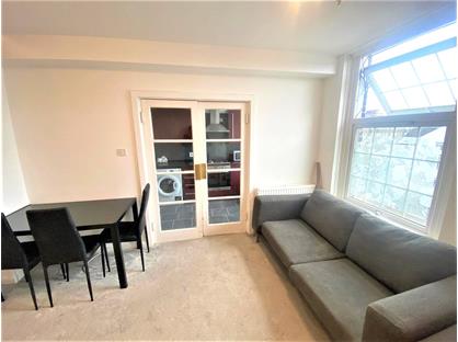 2 Bed Flat, Telford Court, SW2