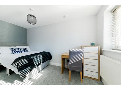 Room in a Shared House, St. Marys Crescent, TW19