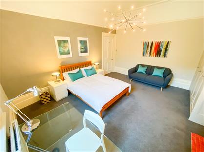 Room in a Shared Flat, Outram Road, CR0