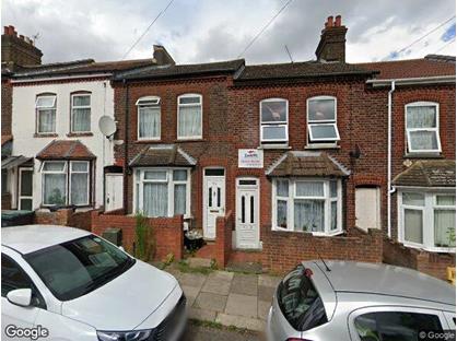 2 Bed Terraced House, Maple Road West, LU4