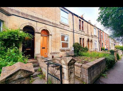 2 Bed Terraced House, Harford Street, BA14