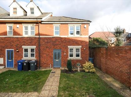 3 Bed Maisonette, Westbridge Mews, WA1