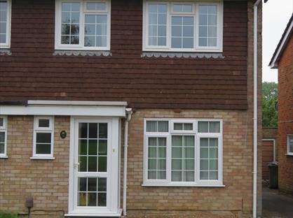 4 Bed Semi-Detached House, Southway, GU2