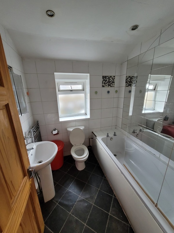Bradford 2 Bed Terraced House, Club Street, BD7 To Rent Now for £