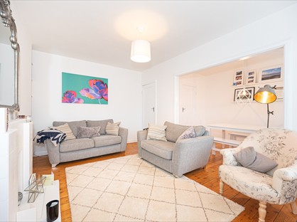 2 Bed Flat, Limes Gardens, SW18