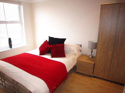Room in a Shared Flat, The Broadway, N8
