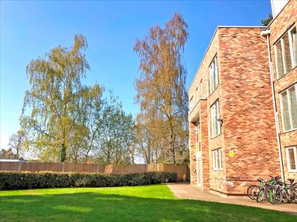 5 Bed Flat, Columbia Lodge, SO16