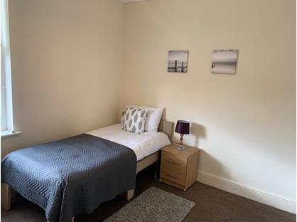 Room in a Shared House, Room 6 8-10 Market Street, S80