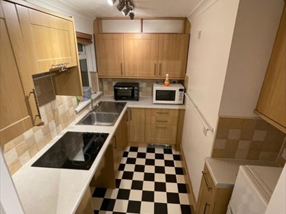 Studio Flat, Thurlow Avenue, HU17