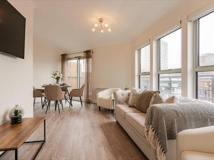 2 Bed Penthouse, Qube, B1